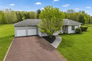354 Petticoat Ln, Bloomingburg, NY 12721 - Photo 3