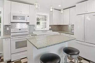 18 Beaver Ln W, Westhampton, NY 11977 - Photo 9