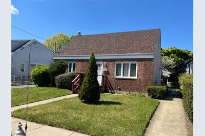 27 5th Avenue, Westbury, NY 11590 - Photo 3