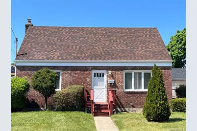 27 5th Avenue, Westbury, NY 11590 - Photo 1