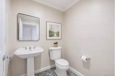 104 Locust Avenue, Rockville Centre, NY 11570 - Photo 13