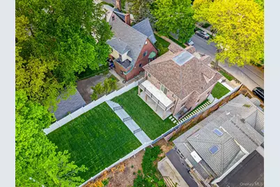 8366 Charlecote Ridge, Jamaica, NY 11432 - Photo 45
