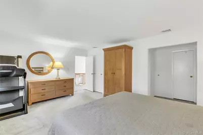 132 Washington Avenue, Plainview, NY 11803 - Photo 31