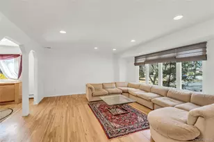 132 Washington Ave, Plainview, NY 11803 - Photo 11