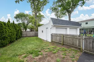 675 Little East Neck Rd, West Babylon, NY 11704 - Photo 17