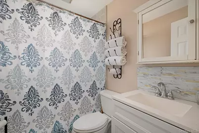 675 Little East Neck Road, West Babylon, NY 11704 - Photo 9