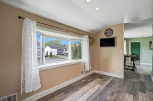 29 Franklin St, Islip, NY 11751 - Photo 15