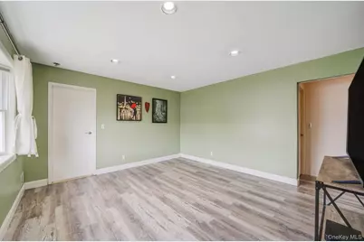 29 Franklin Street, Islip, NY 11751 - Photo 5