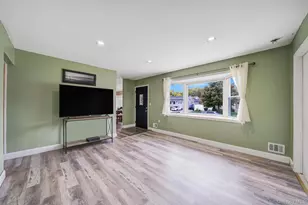 29 Franklin St, Islip, NY 11751 - Photo 9