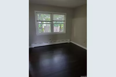 349 S Middletown Road, Nanuet, NY 10954 - Photo 9