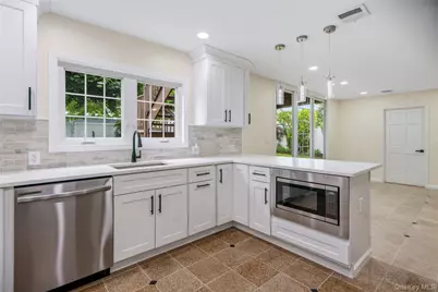 244 Water Lane S, Wantagh, NY 11793 - Photo 19
