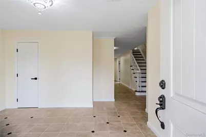 244 Water Lane S, Wantagh, NY 11793 - Photo 5