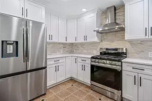244 Water Ln S, Wantagh, NY 11793 - Photo 13
