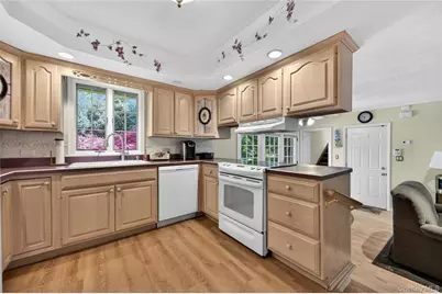 247 Buckram Road, Locust Valley, NY 11560 - Photo 9