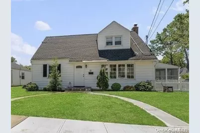 22 Pine Lane, Valley Stream, NY 11581 - Photo 1