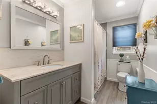 21 Reese Pl, Farmingdale, NY 11735 - Photo 7
