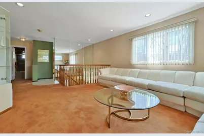25 Tennyson Drive, Nanuet, NY 10954 - Photo 9
