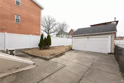 61-17A 165th Street, Fresh Meadows, NY 11365 - Photo 37