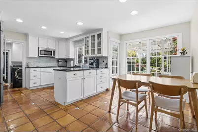 199 Split Rock Road, Syosset, NY 11791 - Photo 17