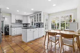 199 Split Rock Rd, Syosset, NY 11791 - Photo 17