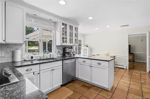199 Split Rock Rd, Syosset, NY 11791 - Photo 15