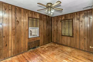461 Madison Ave, West Hempstead, NY 11552 - Photo 13