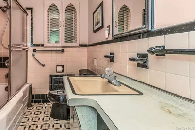 461 Madison Avenue, West Hempstead, NY 11552 - Photo 15