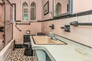 461 Madison Ave, West Hempstead, NY 11552 - Photo 15