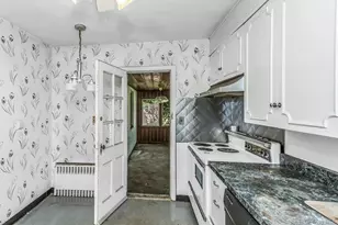 461 Madison Ave, West Hempstead, NY 11552 - Photo 11