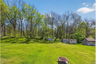 8 Franklin Place, Washingtonville, NY 10992 - Photo 29