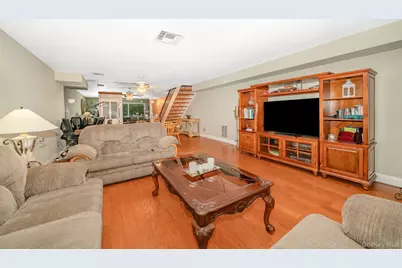 2355 Pershing Boulevard #510, Baldwin, NY 11510 - Photo 13