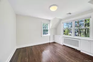 10 Dupont Ave, White Plains, NY 10605 - Photo 17