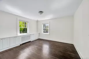 10 Dupont Ave, White Plains, NY 10605 - Photo 19