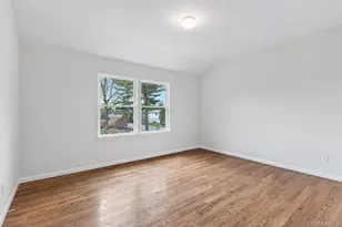 384 Scudder Ave, Copiague, NY 11726 - Photo 19