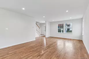 384 Scudder Ave, Copiague, NY 11726 - Photo 5