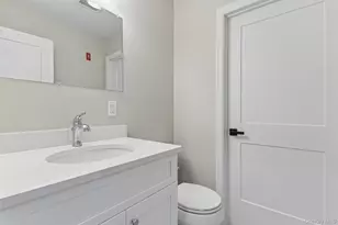 384 Scudder Ave, Copiague, NY 11726 - Photo 15