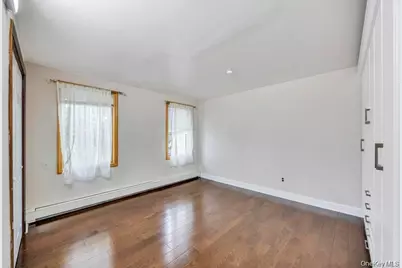 30 Andover Lane, Hicksville, NY 11801 - Photo 27