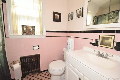 19 and 19A Brook Street, Lindenhurst, NY 11757 - Photo 27