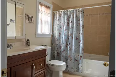 [Address not provided], Lindenhurst, NY 11757 - Photo 25
