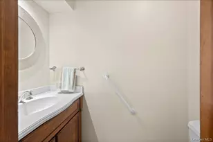 13 Hart Dr, Poughkeepsie, NY 12603 - Photo 19