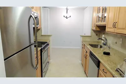 300 High Point Drive #502, Hartsdale, NY 10530 - Photo 11