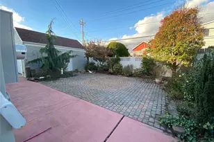 541 E Park Ave, Long Beach, NY 11561 - Photo 15
