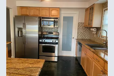 541 E Park Avenue #1st Floor, Long Beach, NY 11561 - Photo 3