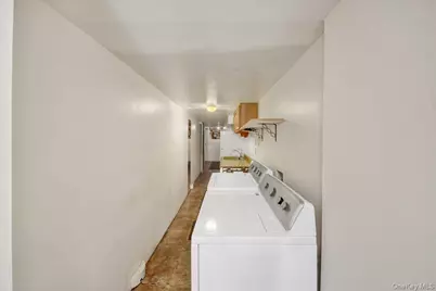 4521 Carpenter Avenue, Bronx, NY 10470 - Photo 7