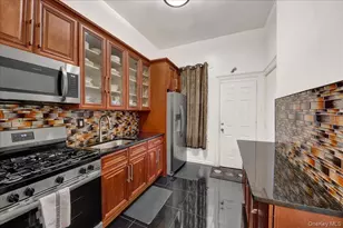 4521 Carpenter Ave, Bronx, NY 10470 - Photo 13