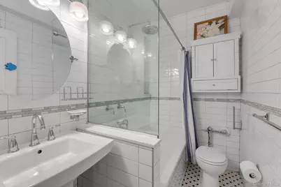 76-35 113 Street #3M, Forest Hills, NY 11375 - Photo 17