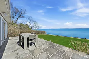 8908 Peconic Bay Blvd, Laurel, NY 11948 - Photo 19