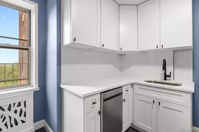 5645 Netherland Avenue #5C, Bronx, NY 10471 - Photo 13