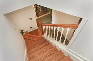 12 Sims St, Patchogue, NY 11772 - Photo 9