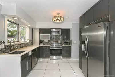 12 Sims Street, Patchogue, NY 11772 - Photo 7